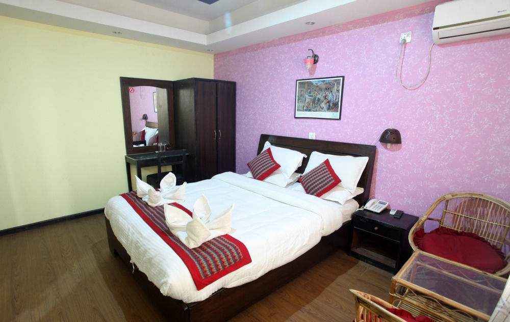 Oyo 153 Aster Hotel Nepal Kathmandu Exterior photo