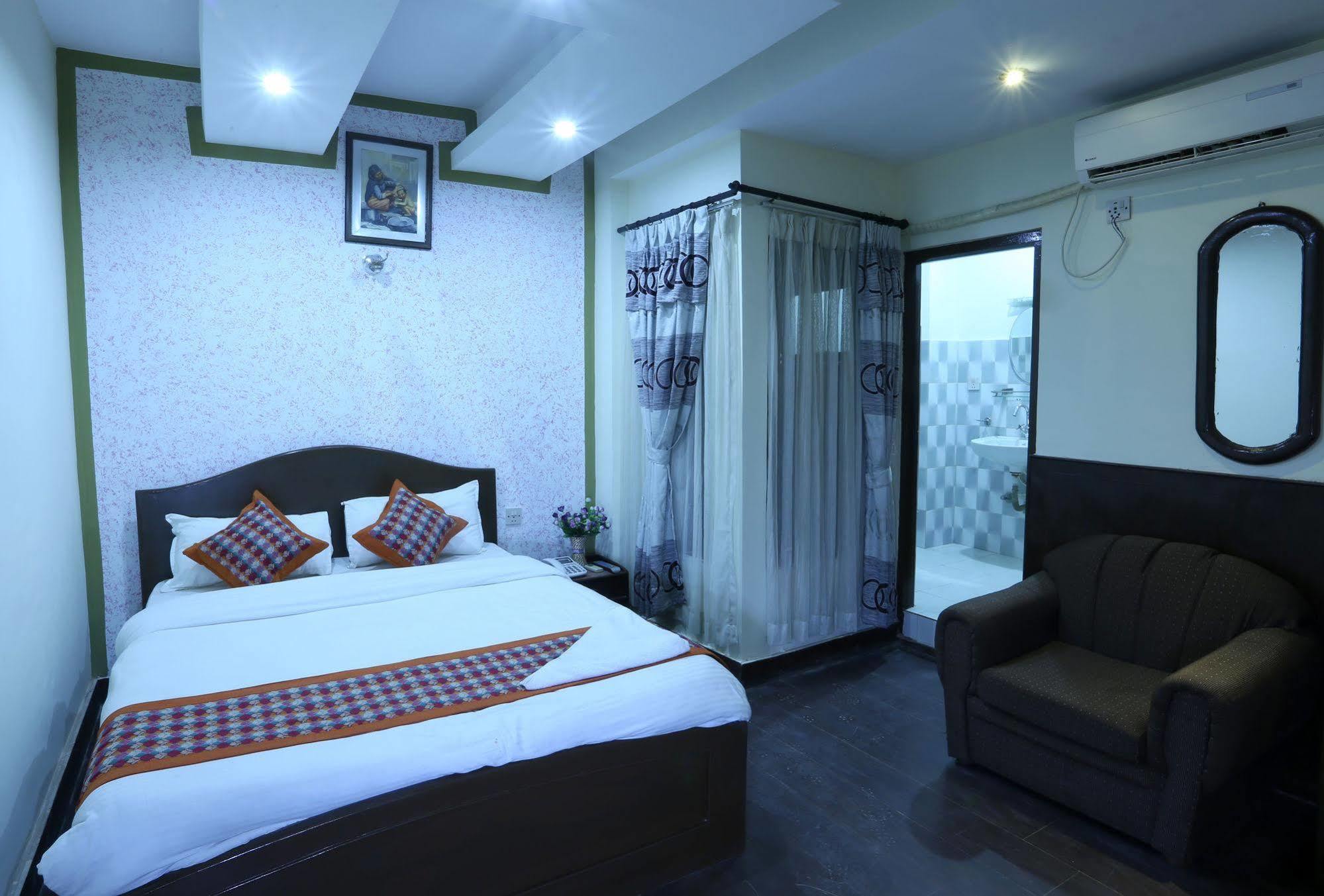 Oyo 153 Aster Hotel Nepal Kathmandu Exterior photo