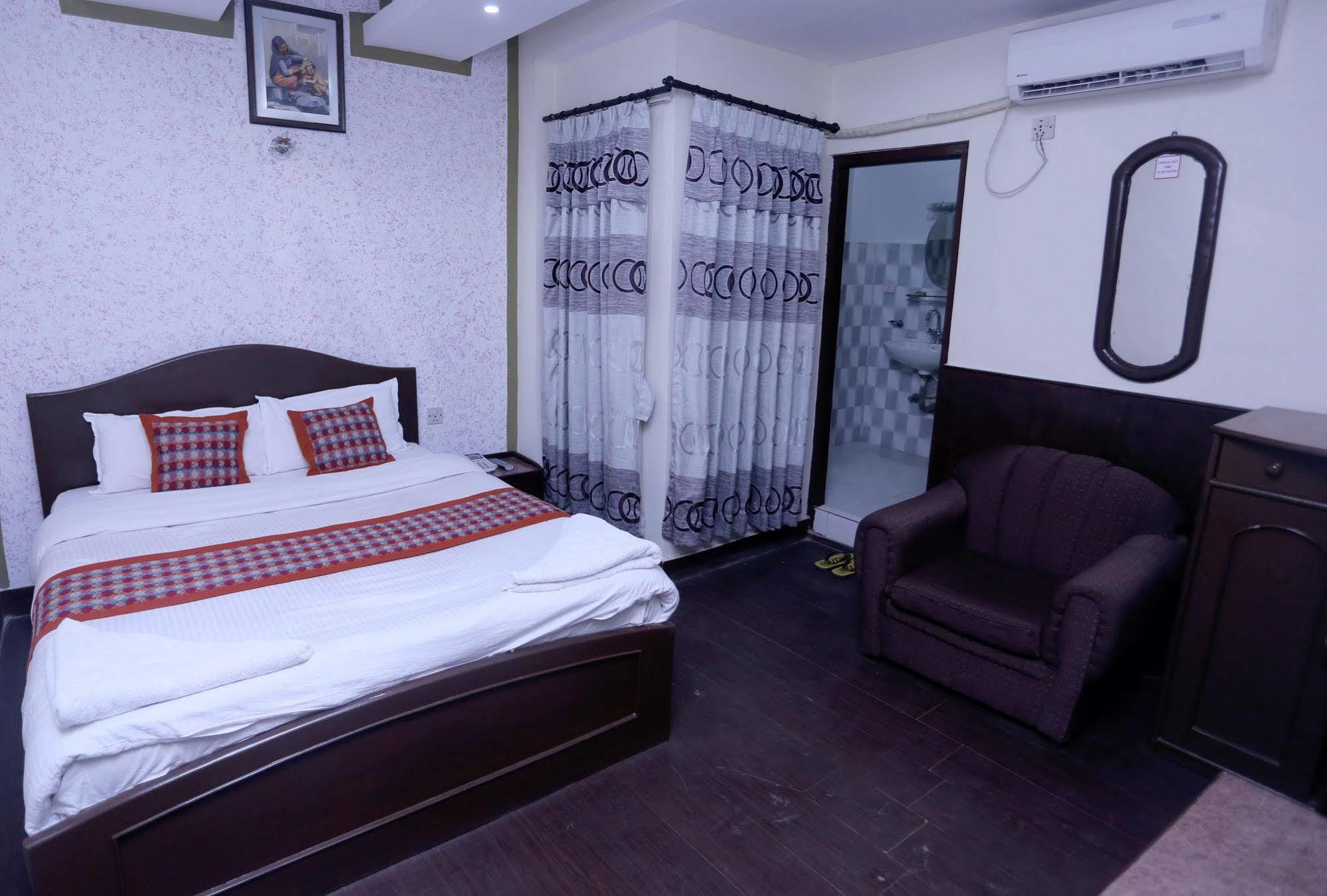 Oyo 153 Aster Hotel Nepal Kathmandu Exterior photo