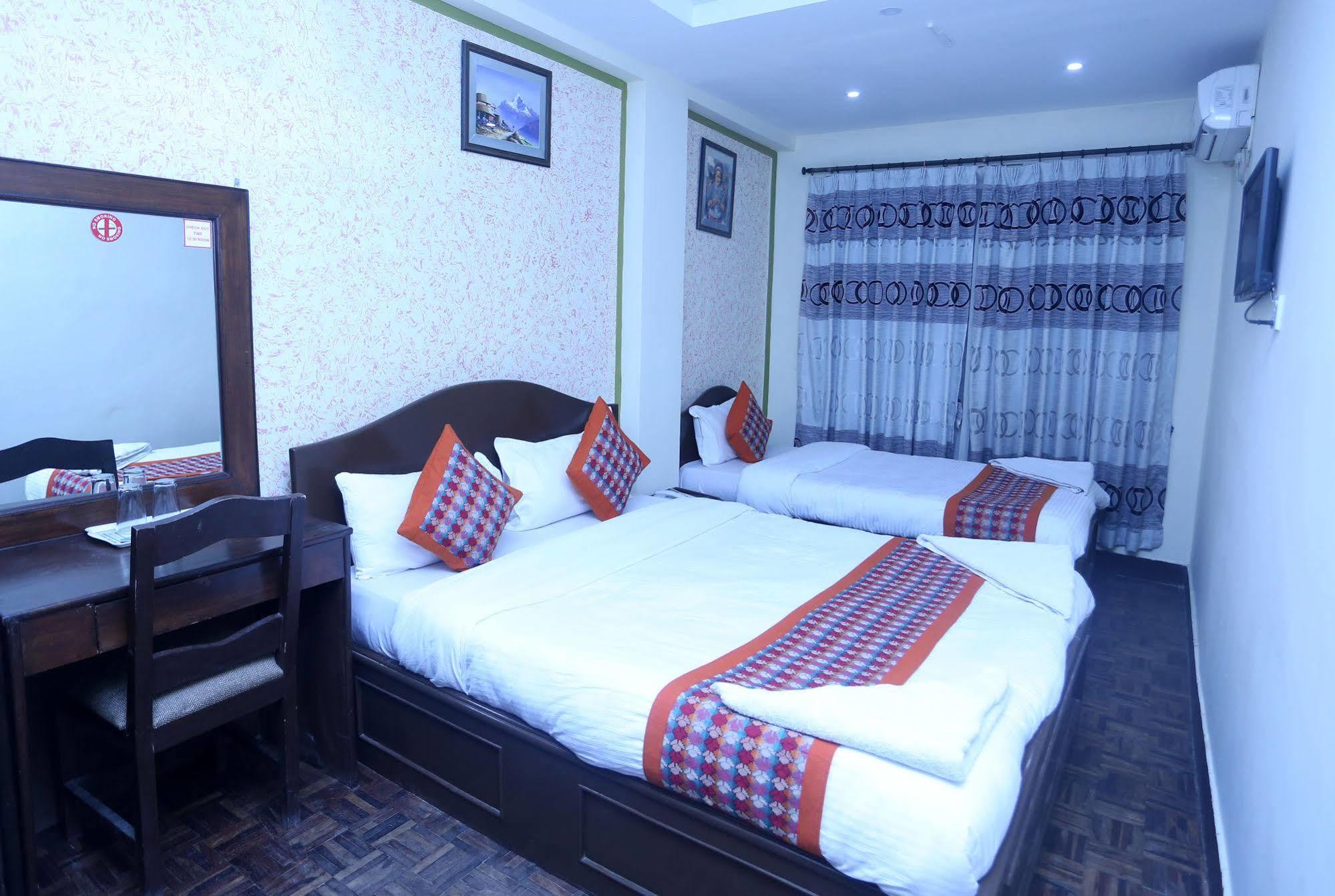 Oyo 153 Aster Hotel Nepal Kathmandu Exterior photo